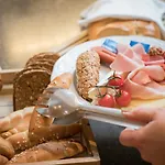Wohlfuehlhotel Schiestl Ξενοδοχείο Fügen