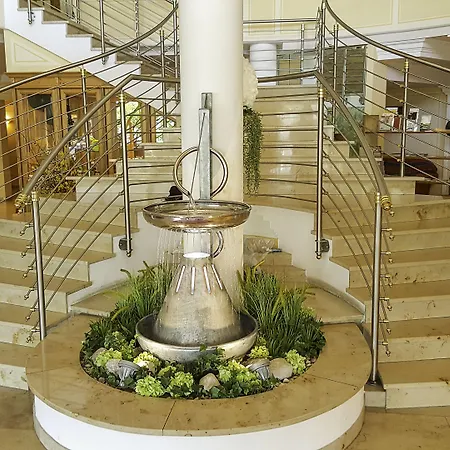 Wohlfuehlhotel Schiestl Hotel Fuegen