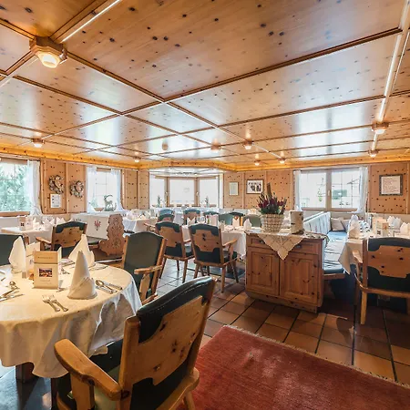 Wohlfuehlhotel Schiestl 4*