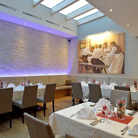 Wohlfuehlhotel Schiestl Fuegen