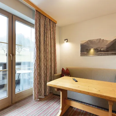 Wohlfuehlhotel Schiestl Fuegen