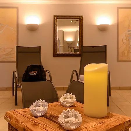 Wohlfuehlhotel Schiestl 4* Fuegen