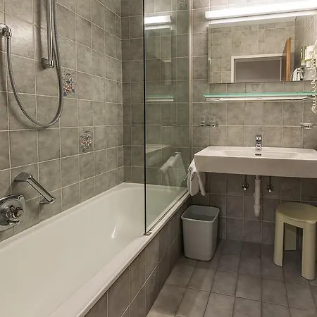 Hotel Wohlfuehlhotel Schiestl Fuegen