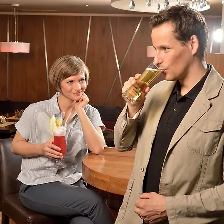 Hotell Wohlfuehlhotel Schiestl Fügen