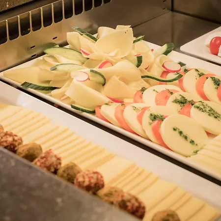 Wohlfuehlhotel Schiestl Hotell 4*