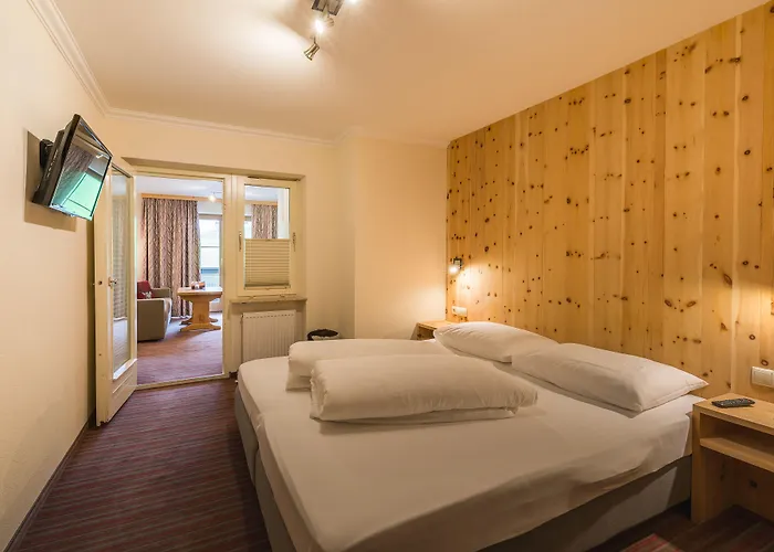 Wohlfuehlhotel Schiestl Отель Фюген