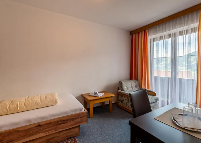 Wohlfuehlhotel Schiestl Отель Фюген