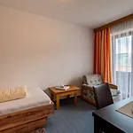 Wohlfuehlhotel Schiestl Hotel Fuegen