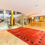 Wohlfuehlhotel Schiestl Hotel Fuegen