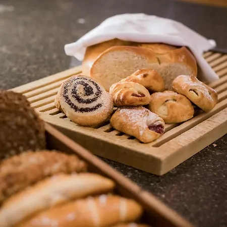 وهولفهول شيستل فندق